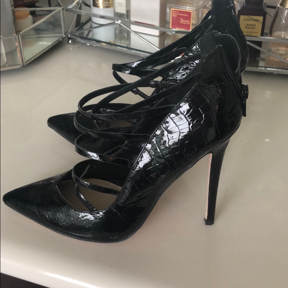 Heels - Picture 2 of 4